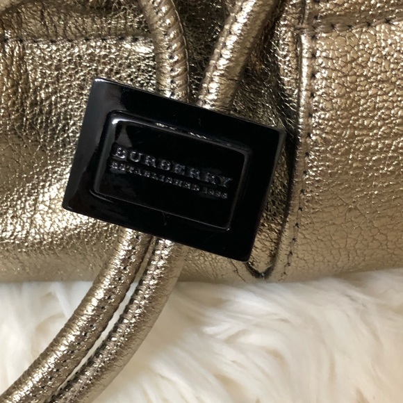 Burberry Metallic Leather Handbag Goldstone - Picture 12 of 16
